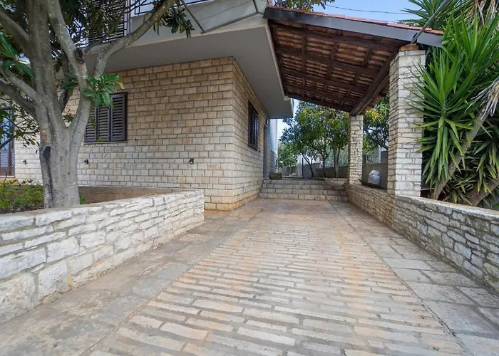 Stone House Anja