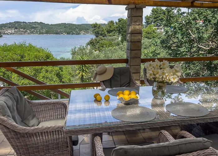 Pebble Bay Paradise House